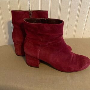 Nine West vintage suede booties
